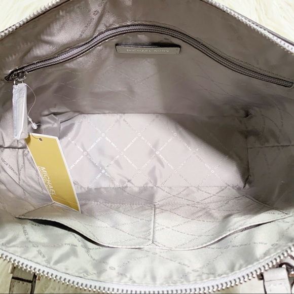 🦋FLASH SALE🦋NWT Michael Kors Tote & Wallet - Picture 8 of 13